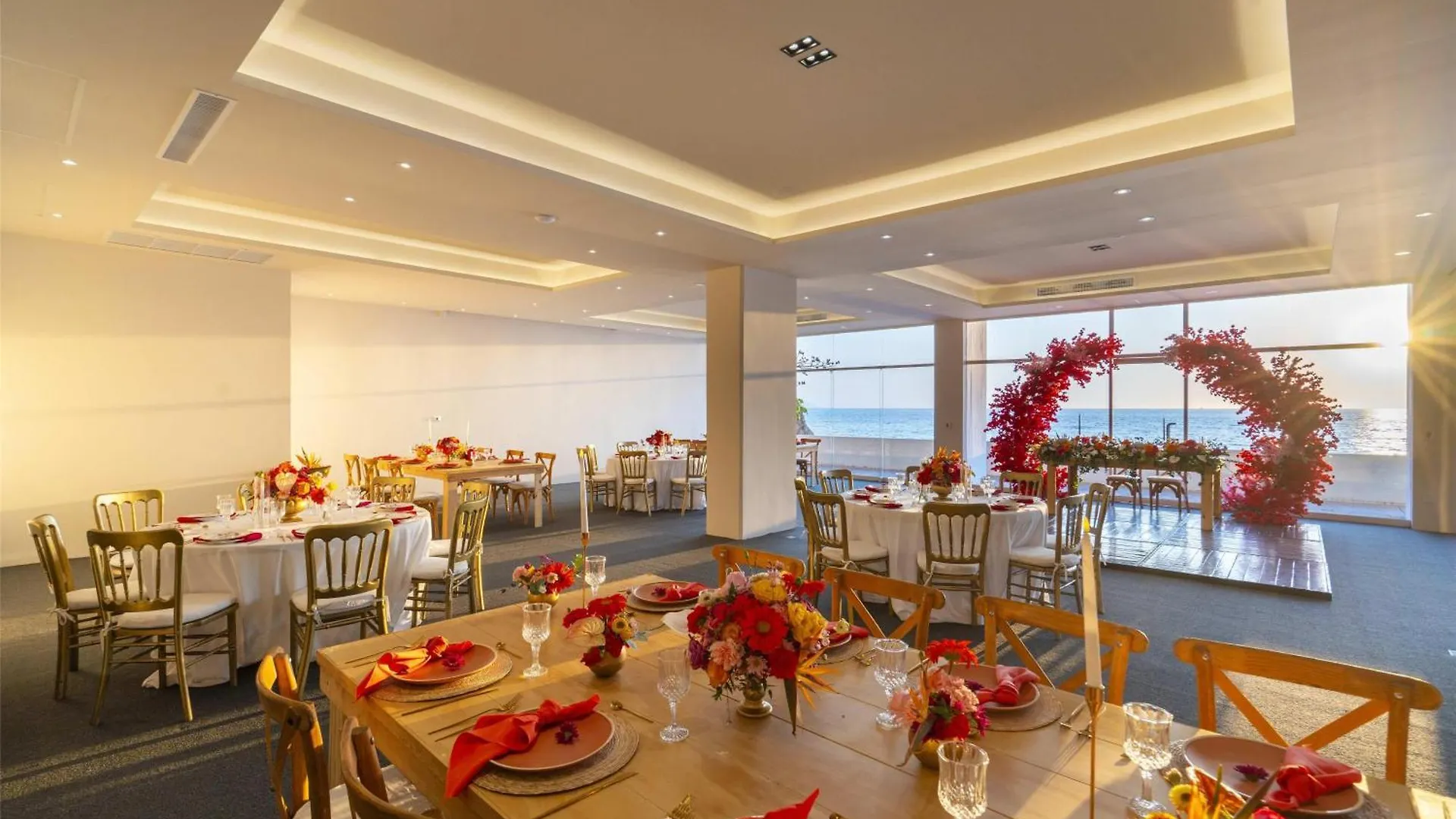 Costa Sur Resort, Classico Collection By Sonesta Puerto Vallarta 3*,